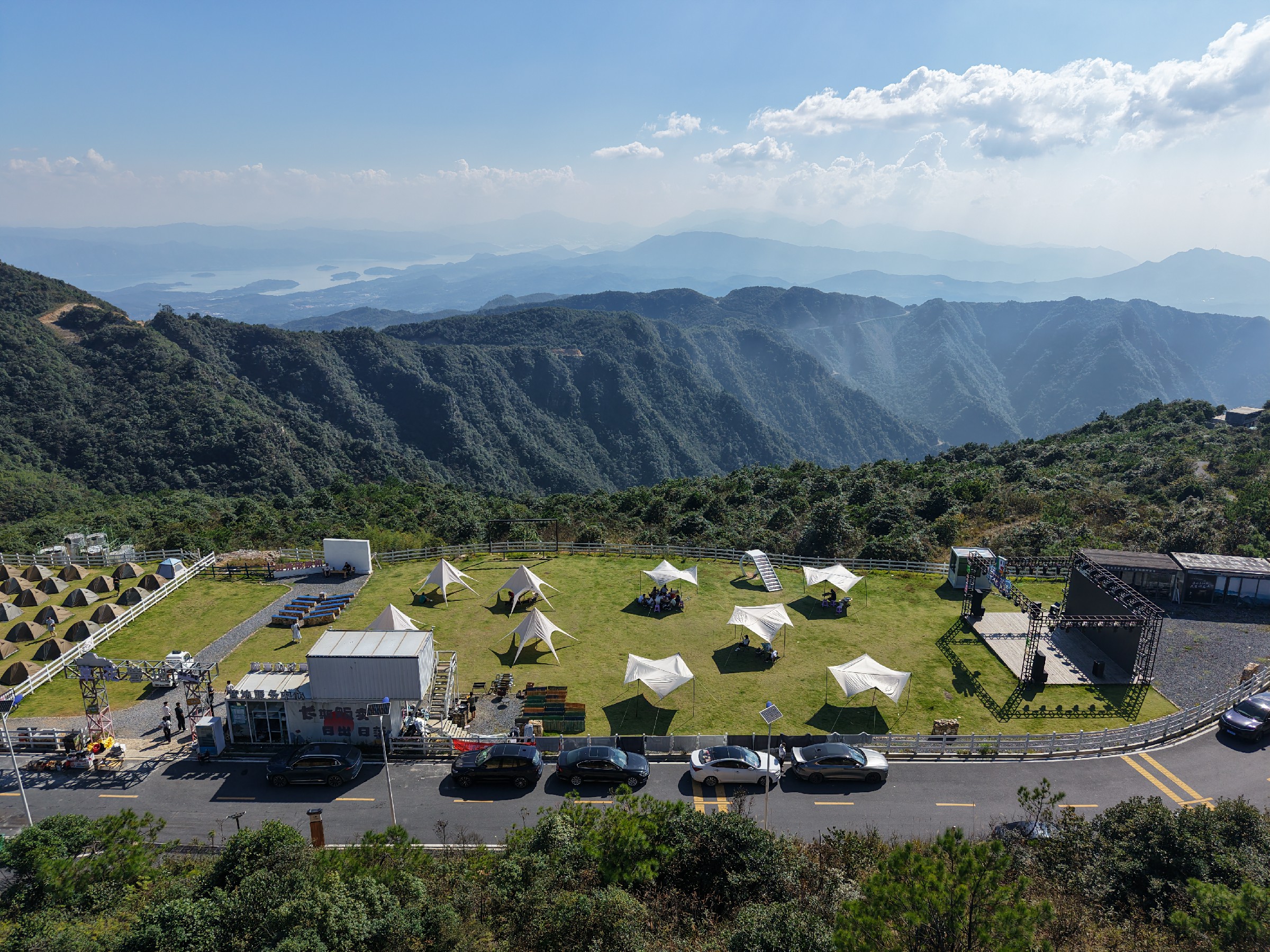 感受高山露营的魅力